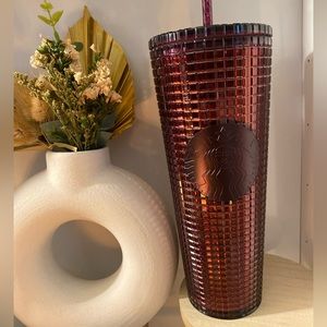 24 oz Starbucks grid cup